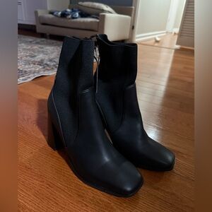 Express heeled boots